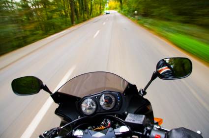 Parti_en_moto.jpg